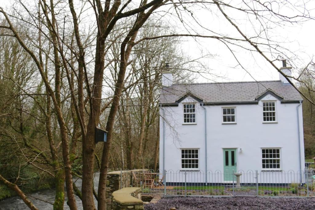 Riverside Cottage Walking Distance Into 카나번 외부 사진